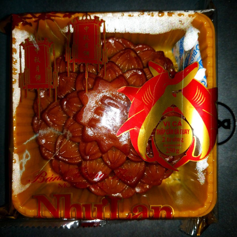 bánh trung thu như lan vi cá gà quay thập cẩm moon cake