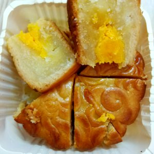 bánh trung thu hiệu Đồng Khánh 50k hai trứng moon cake