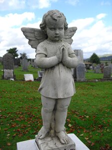 Angel statue cemetery photo