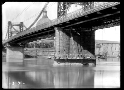 [Pont Saint-Pierre, travaux de construction]. 3/7/1930.