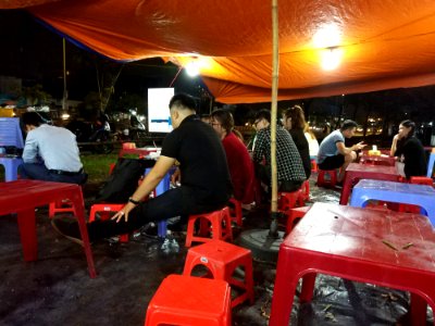 frog porridge eating place frog in claypot, frog porridge in saigon vietnam, street food, cháo ếch vỉa hè, món ăn đường phố