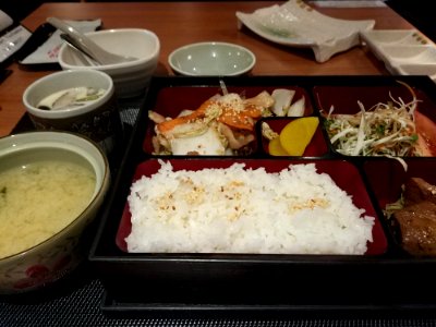 japanese lunch meat at sushi kei vivocity photo