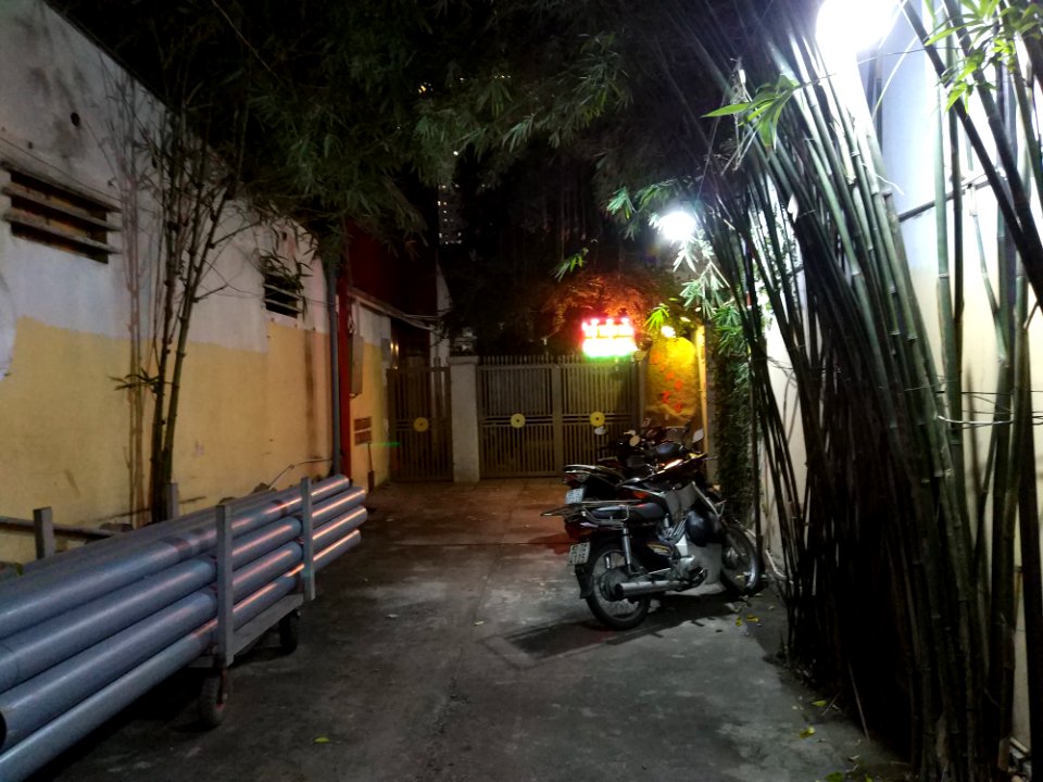 hủ tiếu dê hồng ký, lê văn lương street, district 7, goat meat rice noodle entrance