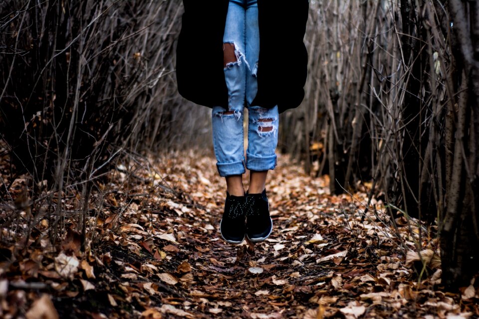 Autumn swinging jeans