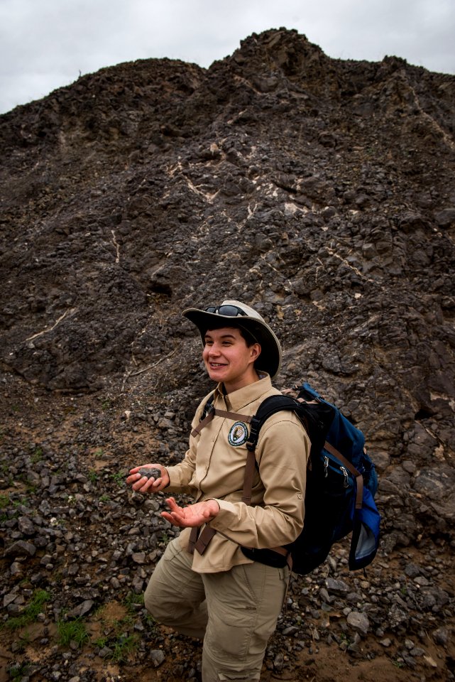 Geoscientist-In-Parks on Fossil Chat with park staff