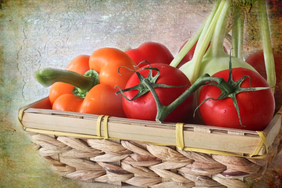 Kitchen fresh tomatoes