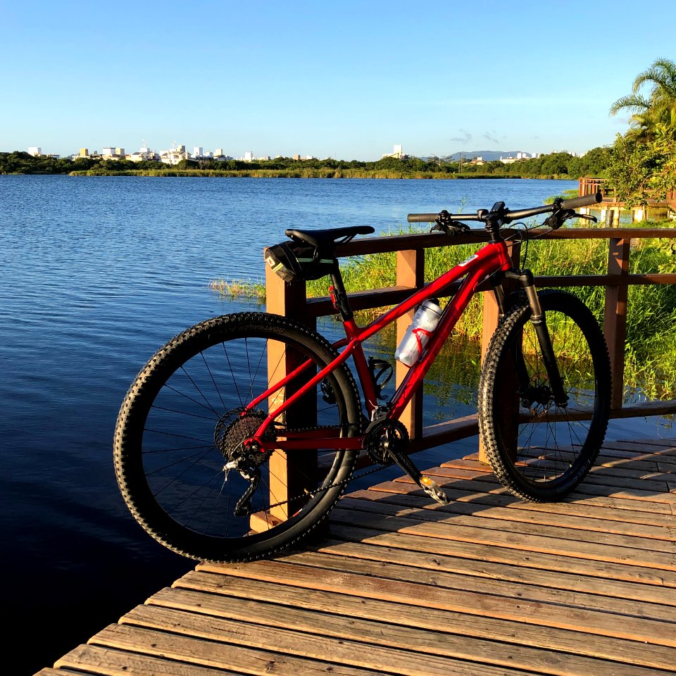 Pedalando pela urbe.