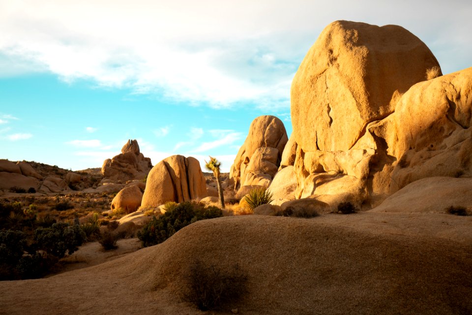 Boulders at Split Rock Trail