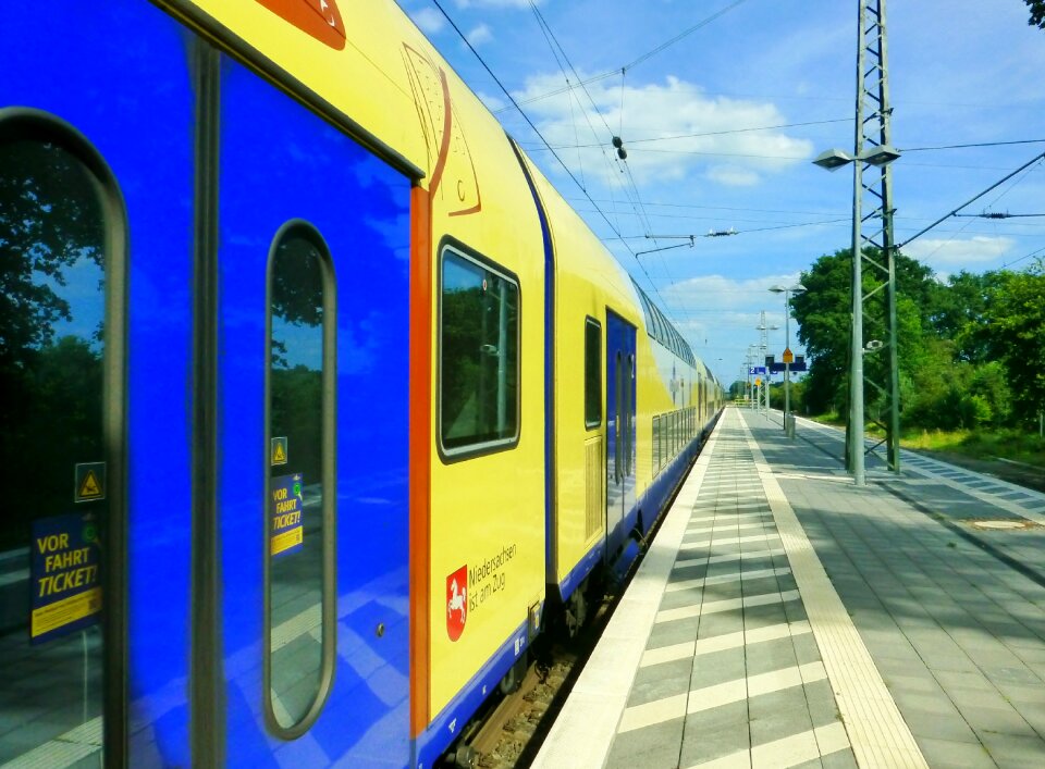 Travel track traffic