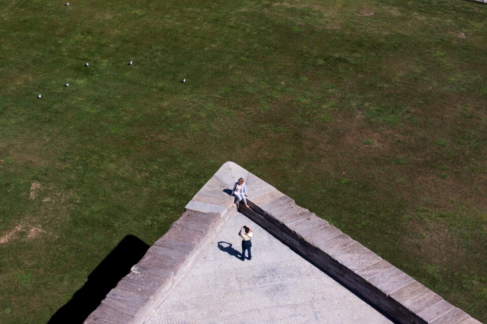 Photo shooting tourists couple