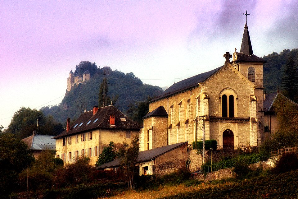 Eglise de Fréterive et Chateau de Miolans (Savoie)