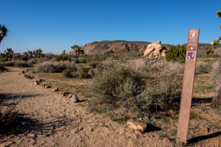 Climbing sign