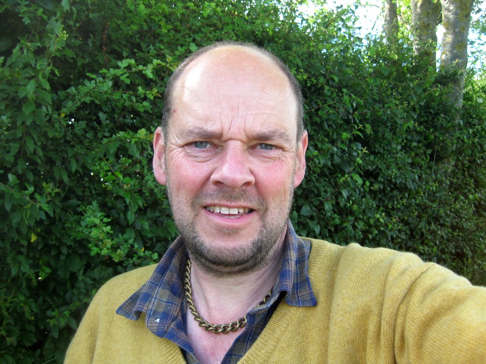 ANDY LOWE 'YELLOW JUMPER' SELFIE JULY 2012