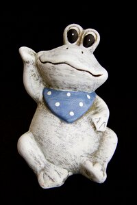 Figure frog decoration