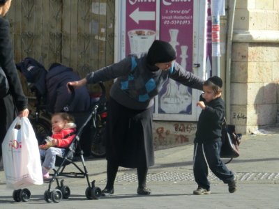מאה שערים jeruslam