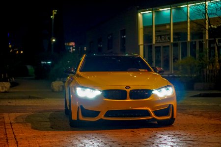 BMW M4 Yellow Night photo