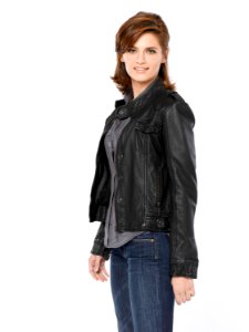 Castle Season 2 Stana Katic 20090819 17