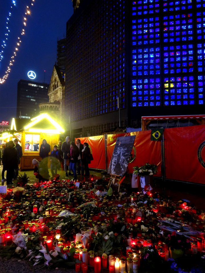 trauer breitscheidtplatz-berlin01
