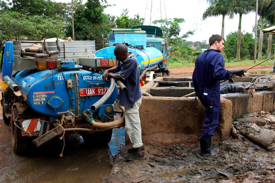 Faecal sludge discharge
