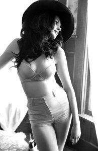 Anne Hathaway 04 photo