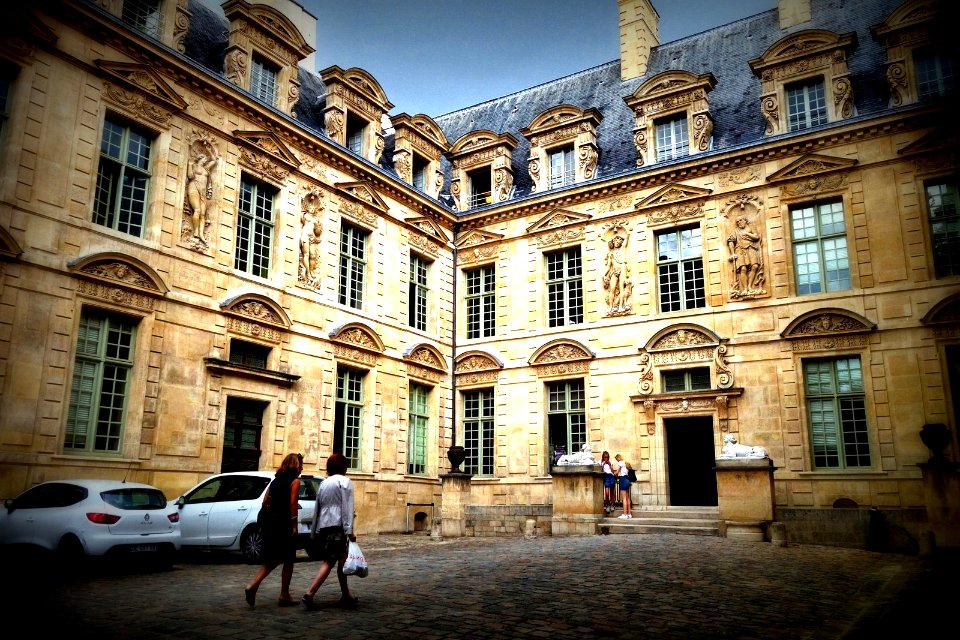 Hôtel de Sully, Le Marais, Paris