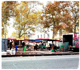 Jour de marché,l envers du décor.Market 's end