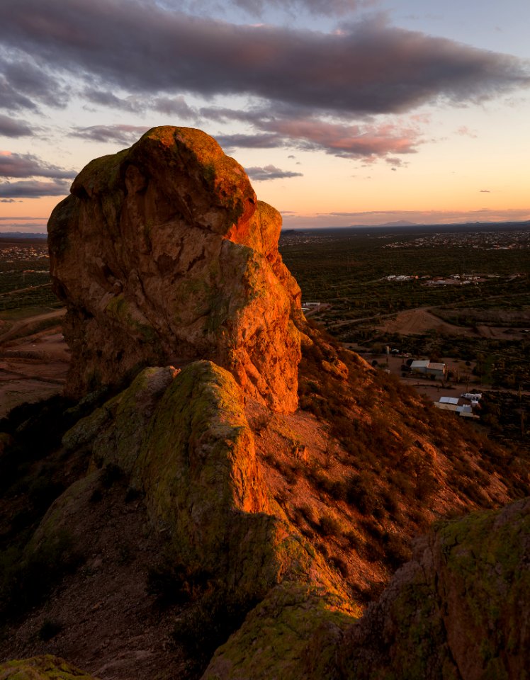 Tonto National Forest: Glowing Rocks