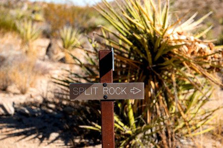 Sign along Split Rock Trail