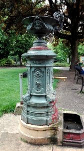Ancienne fontaine (Dijon) photo