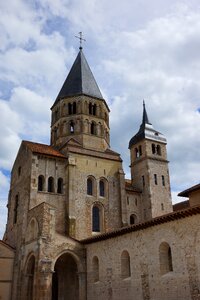 Cluny archtecture medieval
