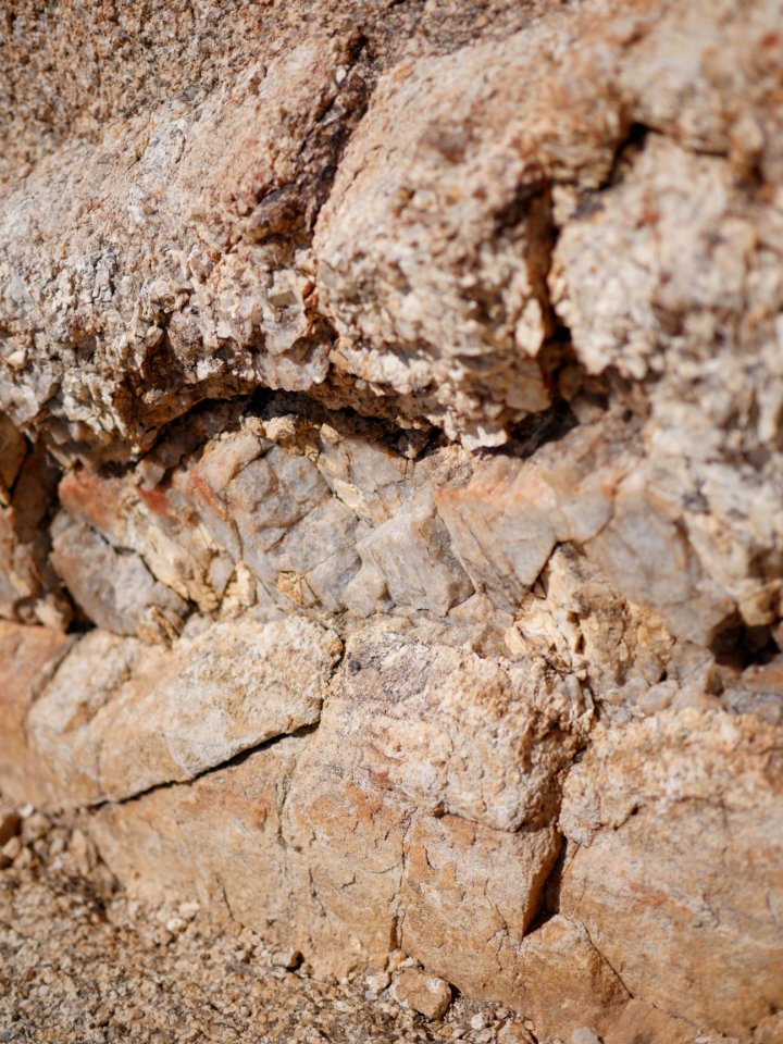 Geologic formations at Skull Rock
