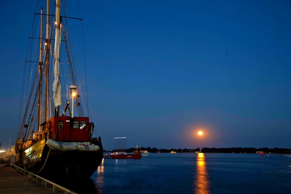 Moon rise at Toronto harbor