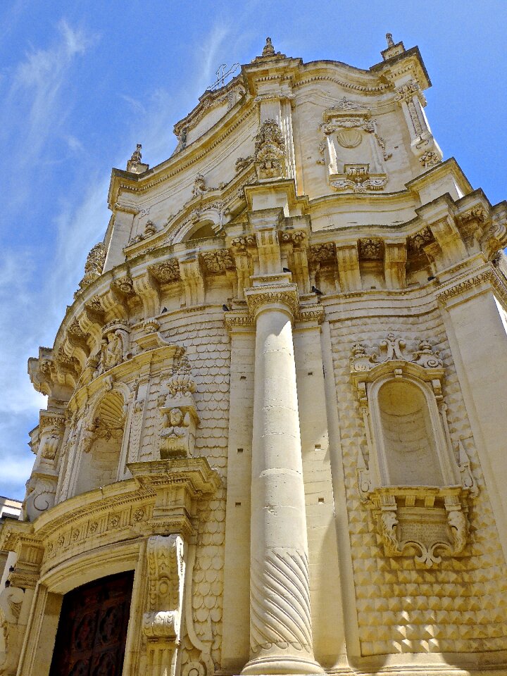 Entrance less exterior