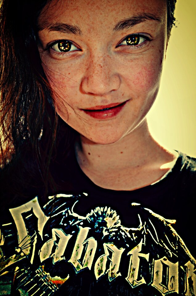 Portrait girl t-shirt
