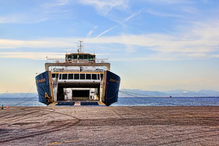 Ship water wide photo