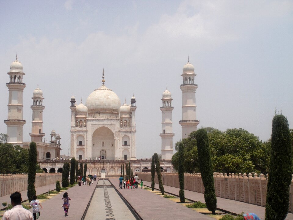 History holidays travel