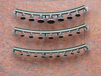 Historic center metal sound