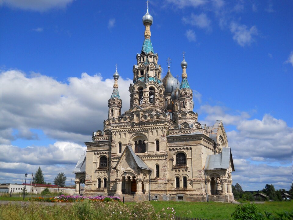 Russia church showplace