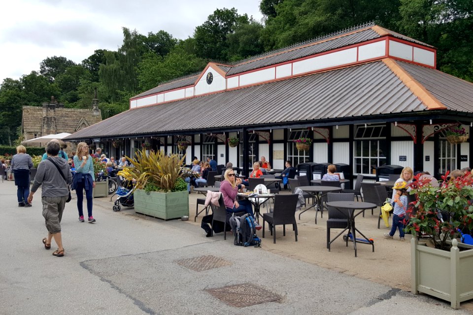 The cavendish pavillion cafe at the wooden bridge