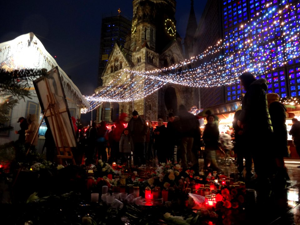 trauer breitscheidtplatz-berlin06