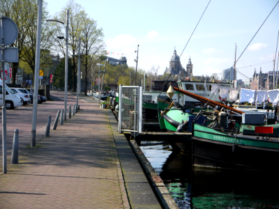 2016.04 - Amsterdam photo, walking along the Prins Hendrikkade and the quay of the Oosterdok water near the Nemo - geotagged free urban picture in the public Commons domain; Dutch photography, Fons Heijnsbroek, The Netherlands