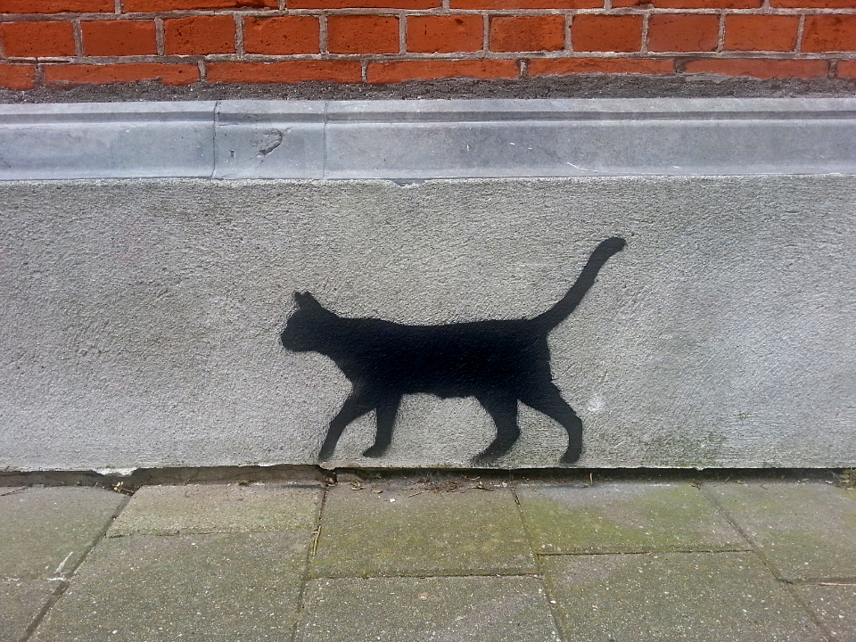 2016.09 - Amsterdam photo of a wall-painting / wall-print: Urban fauna on the wall in the city; Photography of The Netherlands; geotagged free photo in public domain – Fons Heijnsbroek