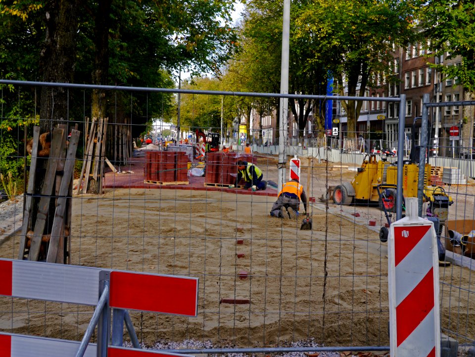 Free photo Amsterdam: picture of road-constructions in Amsterdam city at the Wittenburgergracht