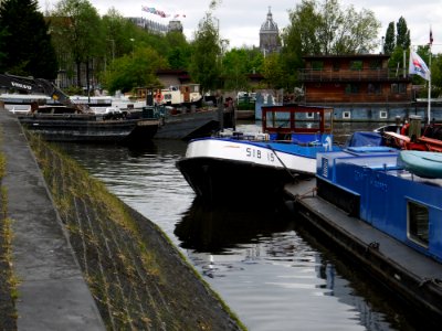 2013.06 - 'A city-view over the quays of Prins Hendrikkade and the St. Nicolas Church; Amsterdam photo, urban photography by Fons Heijnsbroek, the Netherlands