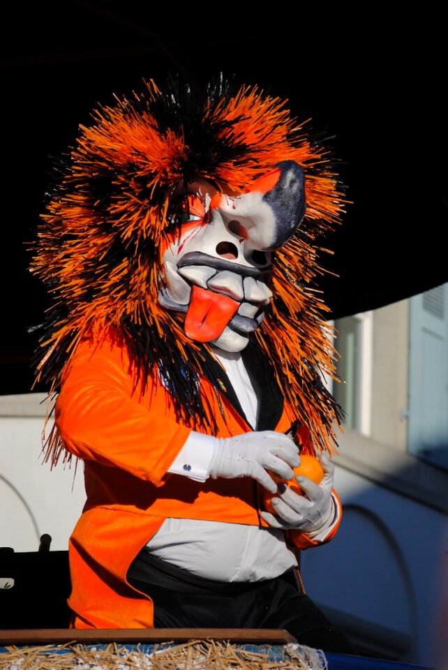 Orange throw carnival basler fasnacht 2015