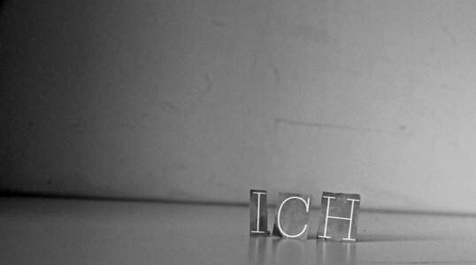 I letters black white