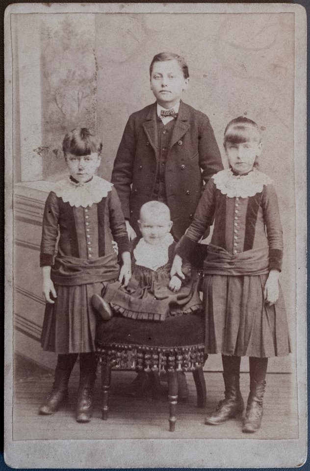 "Carl, Helen Caroline, Martha, Minnie Kreuger"