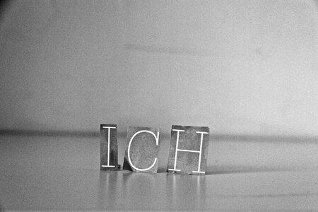 I letters black white