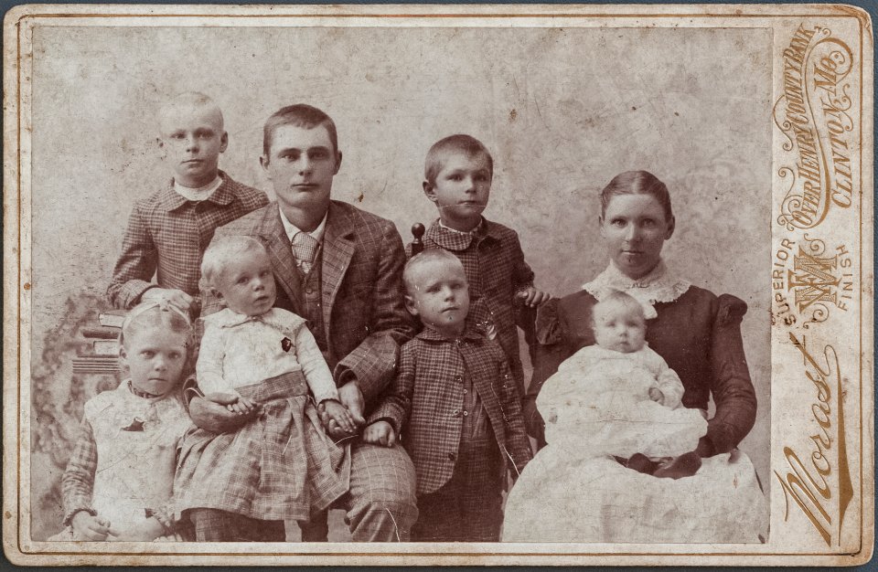 "W A and Molley Martin family"