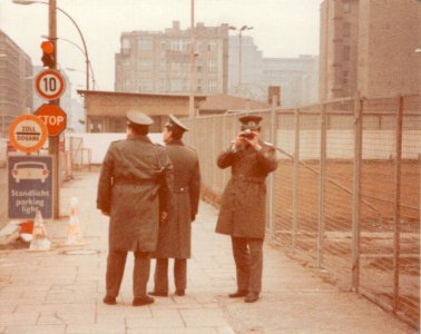 Checkpoint Charlie photo